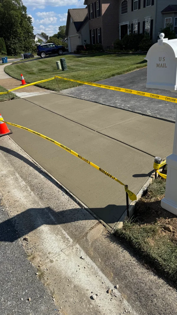 Concrete walkway with curve