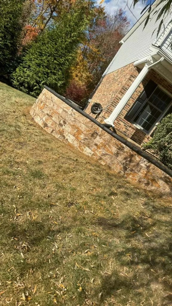 Concrete Wall Block Retaining Wall — curved edge