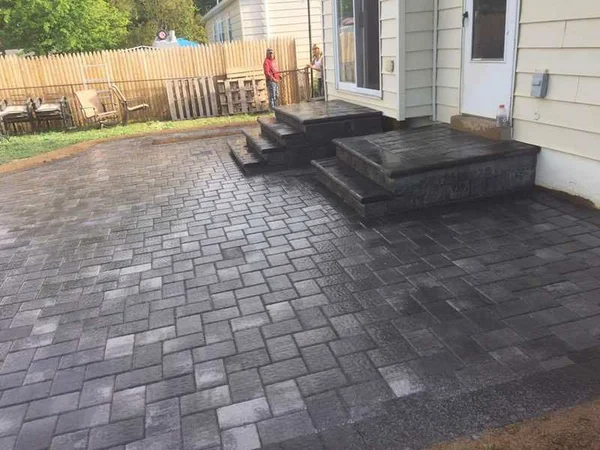 Paver Patio — curved edge & steps